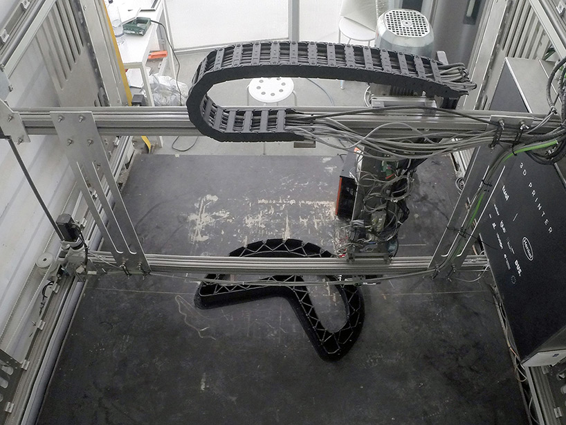 Plastik atıklar 3D baskı ile mobilyaya dönüşüyor
