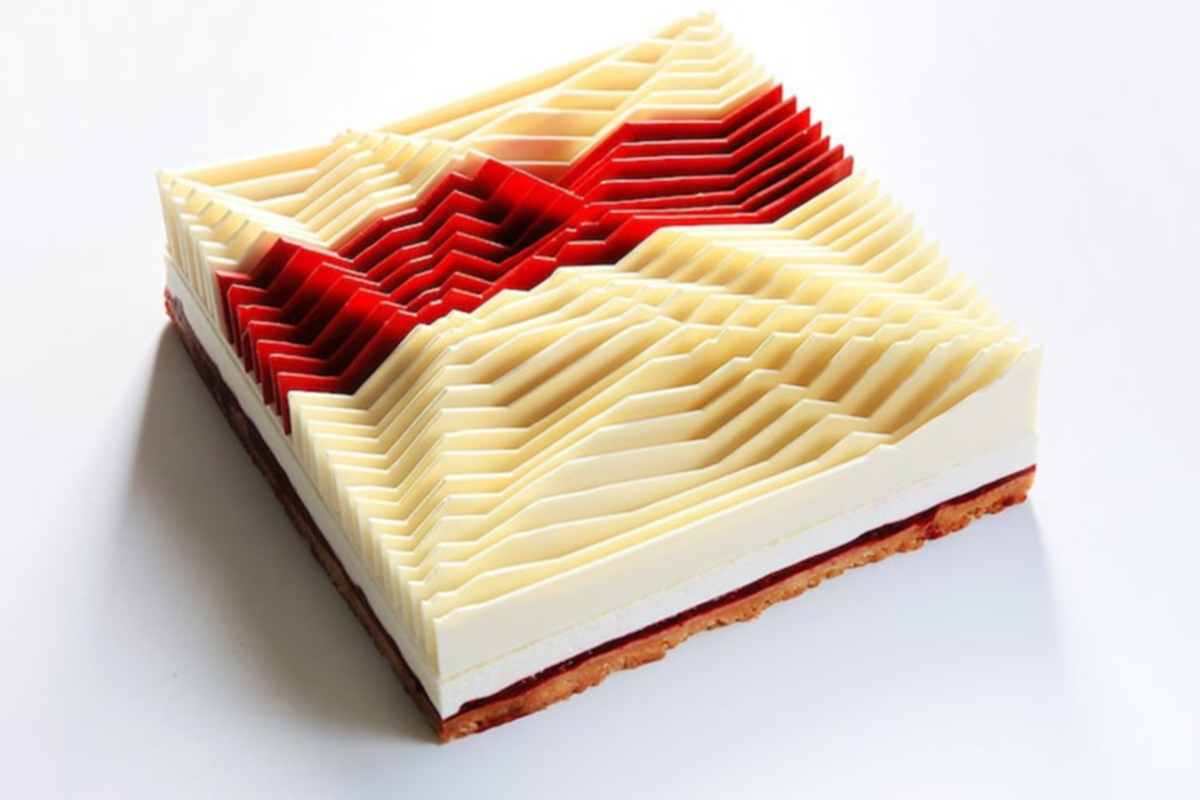 Pastacı olan mimar sanat eserlerine benzeyen geometrik tatlılar hazırlıyor