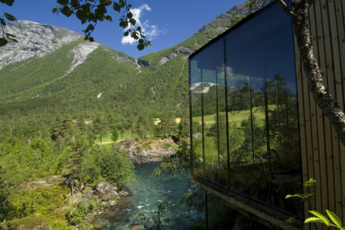 Ex Machina’daki Ev Aslında Norveç'te Yeşil Bir Otel
