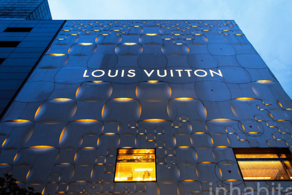 Fener Gibi Geceyi Aydınlatan Louis Vuitton Mağazası